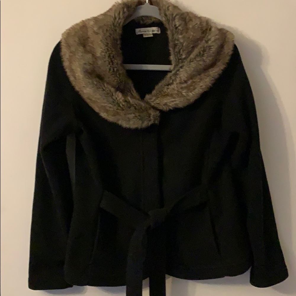 Coat w/ fur collar